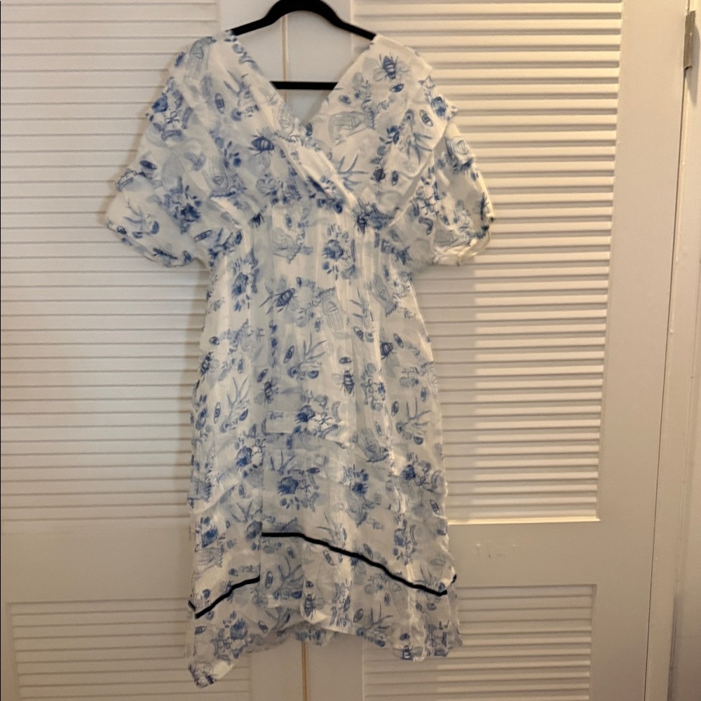Elegant Blue Floral Maxi Dress - Picture 2 of 3